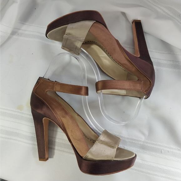 BEBE! ESPRESSO BROWN SATIN HEEL, TAN/GOLD LEATHER PEEP TOE PLATFORM HEELS! SZ 6M - Picture 5 of 8